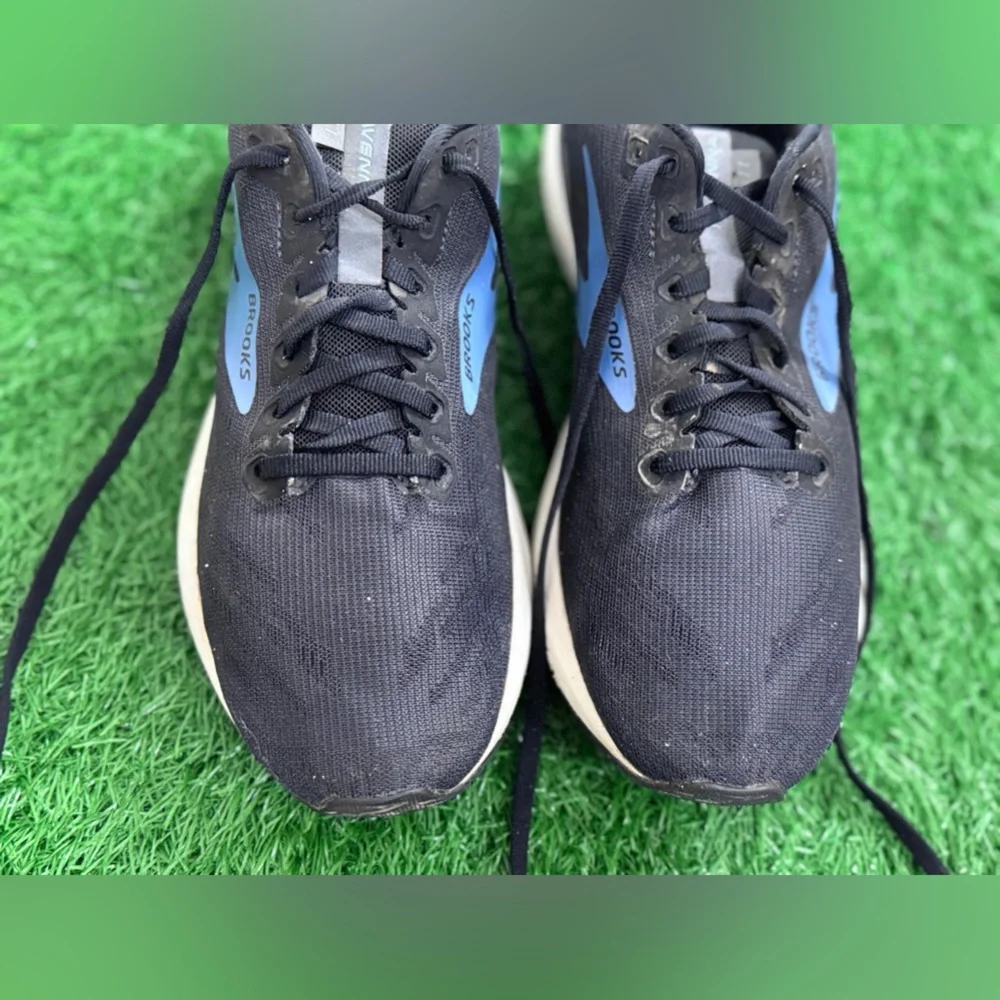Brooks‎ men’s Ravenna 11 Black and Blue Athletic Running Shoes Size 9